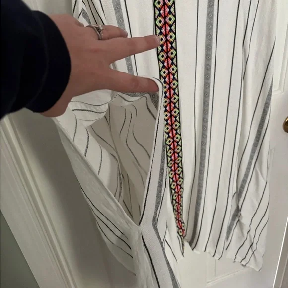 Scoop White Coverup with Black Stripes - Picture 5 of 7